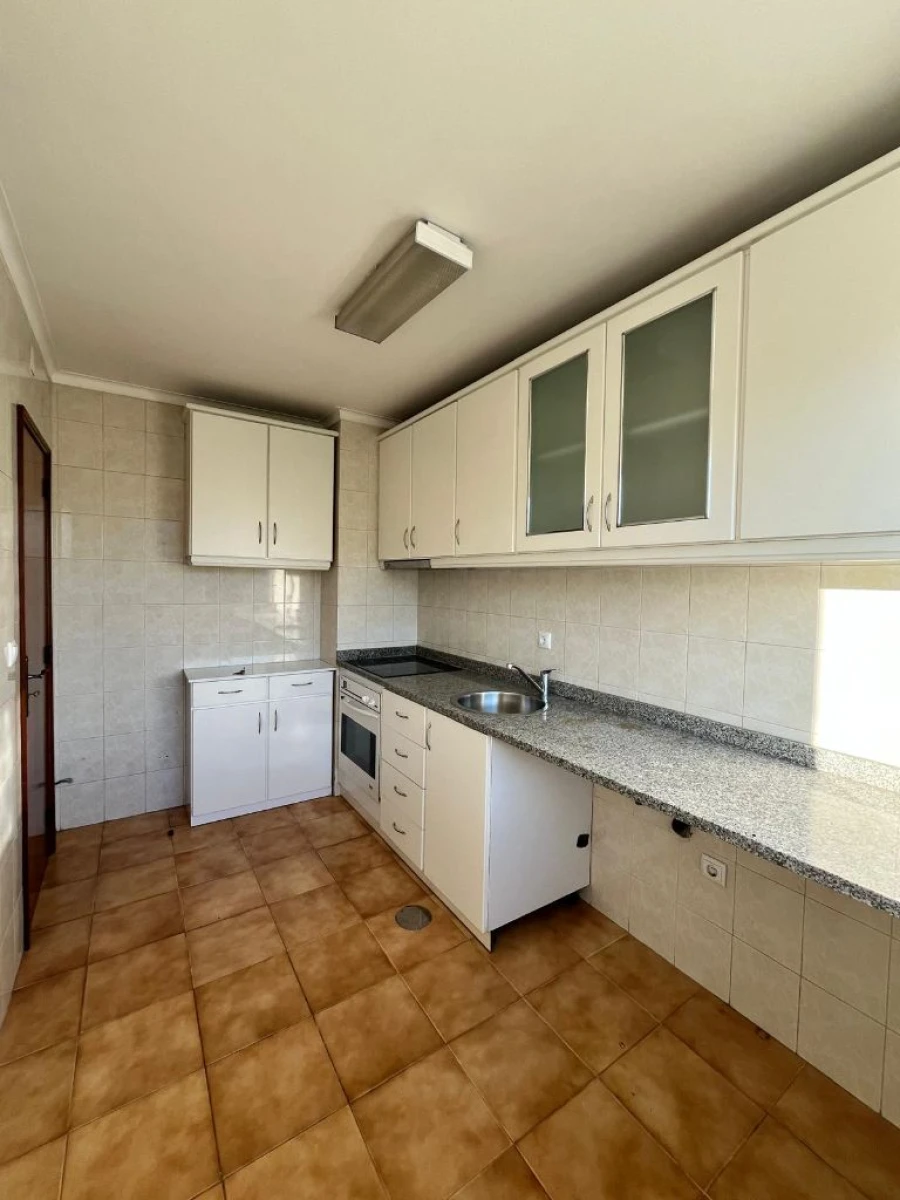 Apartamento T2 para Venda em Maia Foto 16