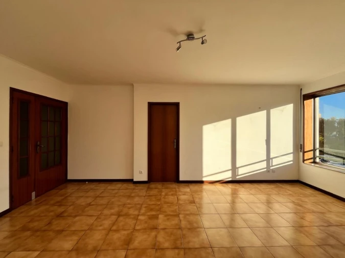 Apartamento T2 para Venda em Maia Foto 9