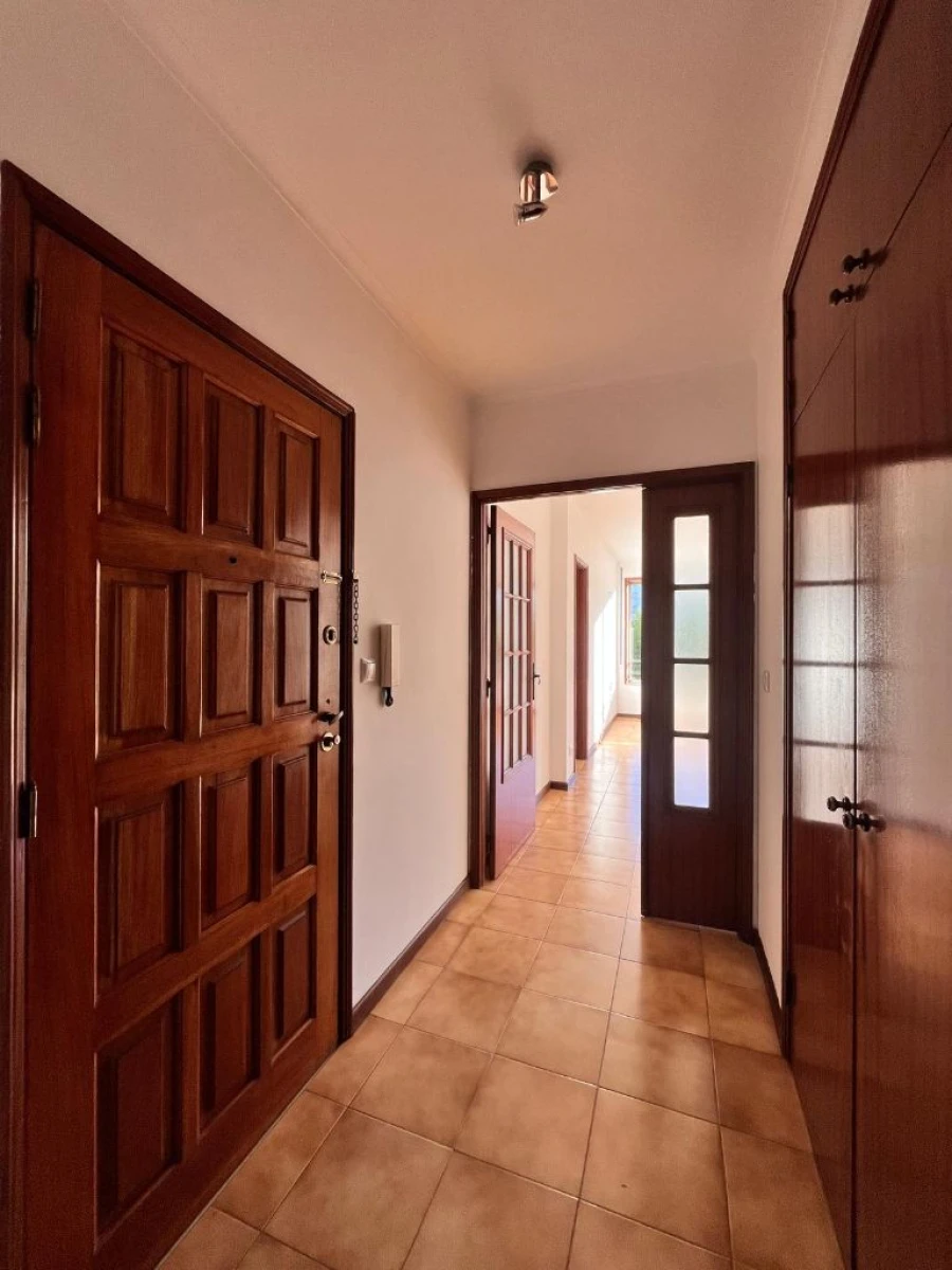 Apartamento T2 para Venda em Maia Foto 6