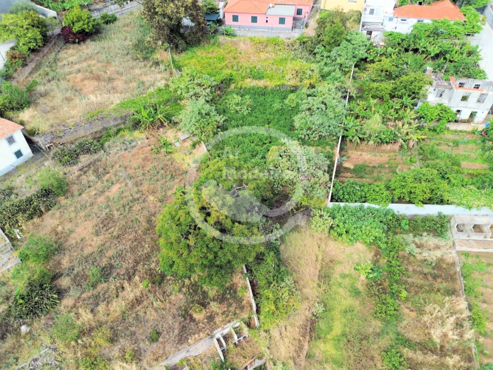 Terreno P/ Prédio para Venda em Funchal Foto 1