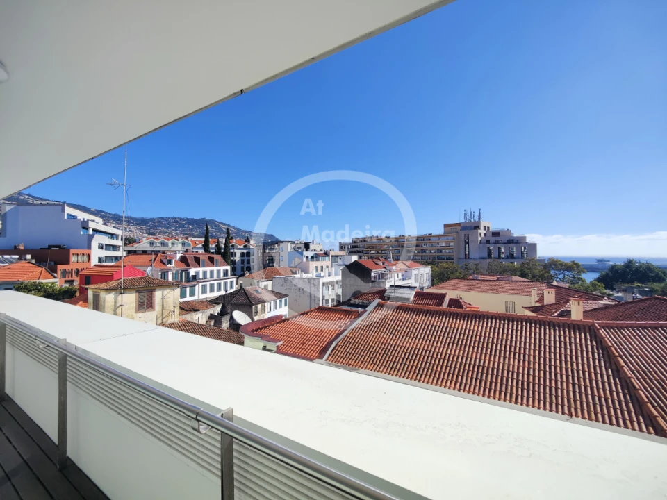 Apartamento T4 para Venda em Funchal Foto 23