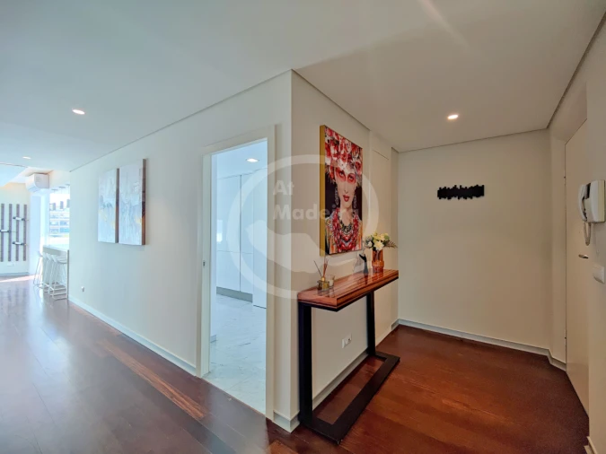 Apartamento T4 para Venda em Funchal Foto 3