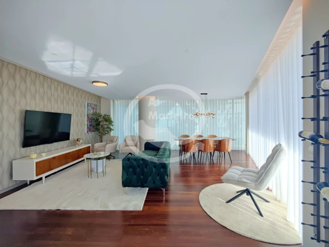 Apartamento T4 para Venda em Funchal Foto 8