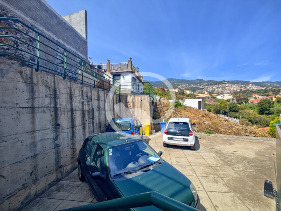 Moradia T3 para Venda em Funchal Foto 11