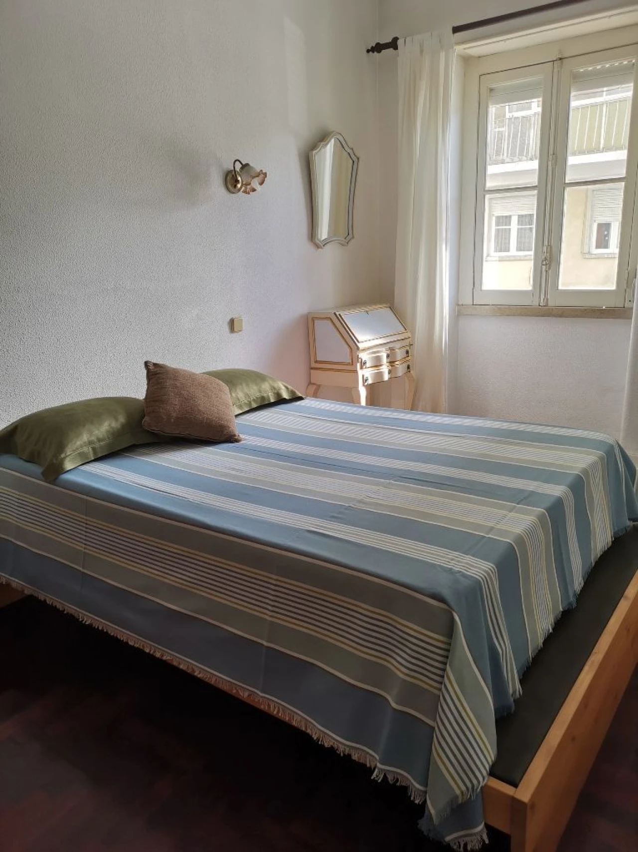 Apartamento T2 para Arrendamento em Benfica Foto 1