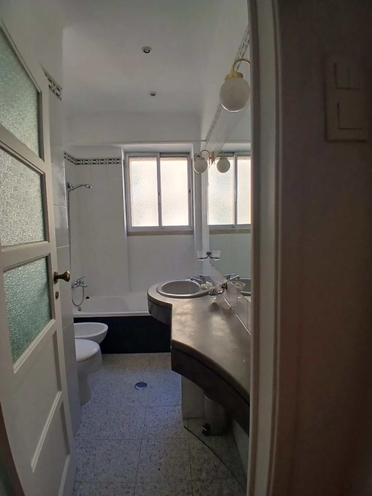 Apartamento T2 para Arrendamento em Benfica Foto 5