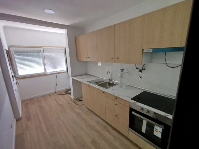 Apartamento T3 para Arrendamento em Setúbal Foto 7