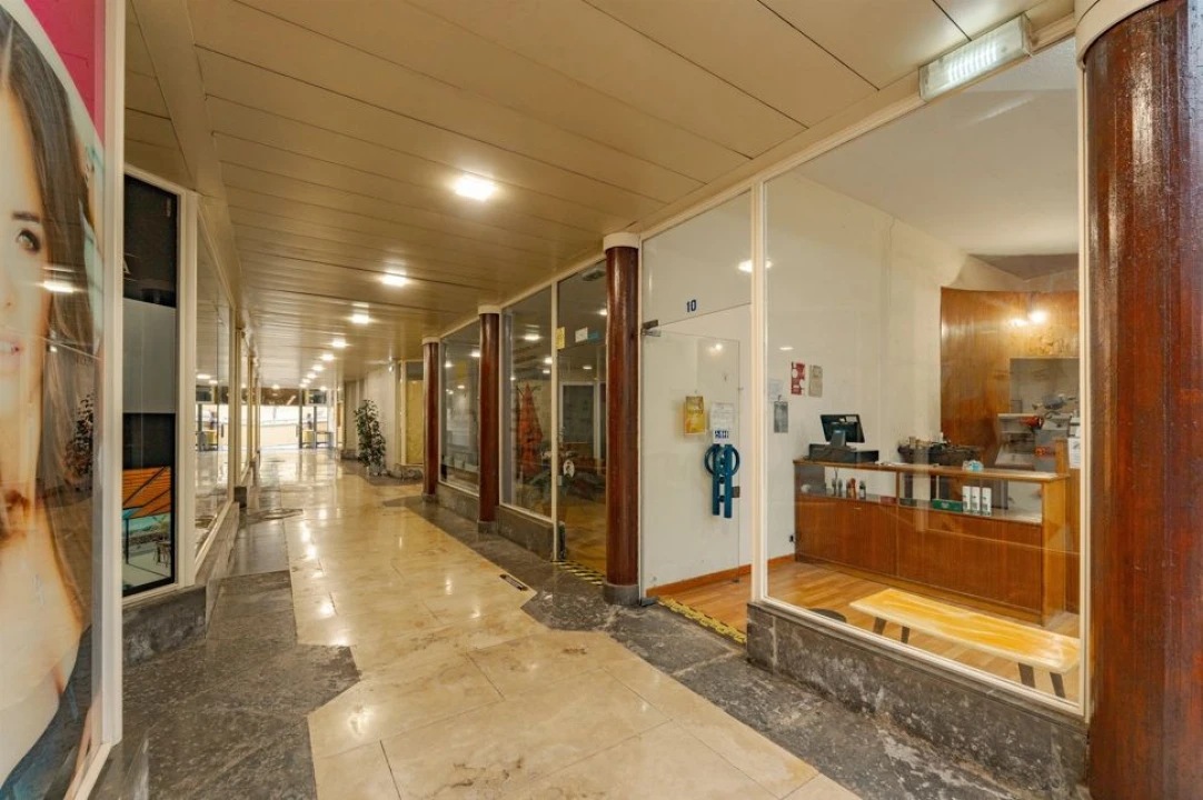 Loja para Venda em Funchal Foto 3