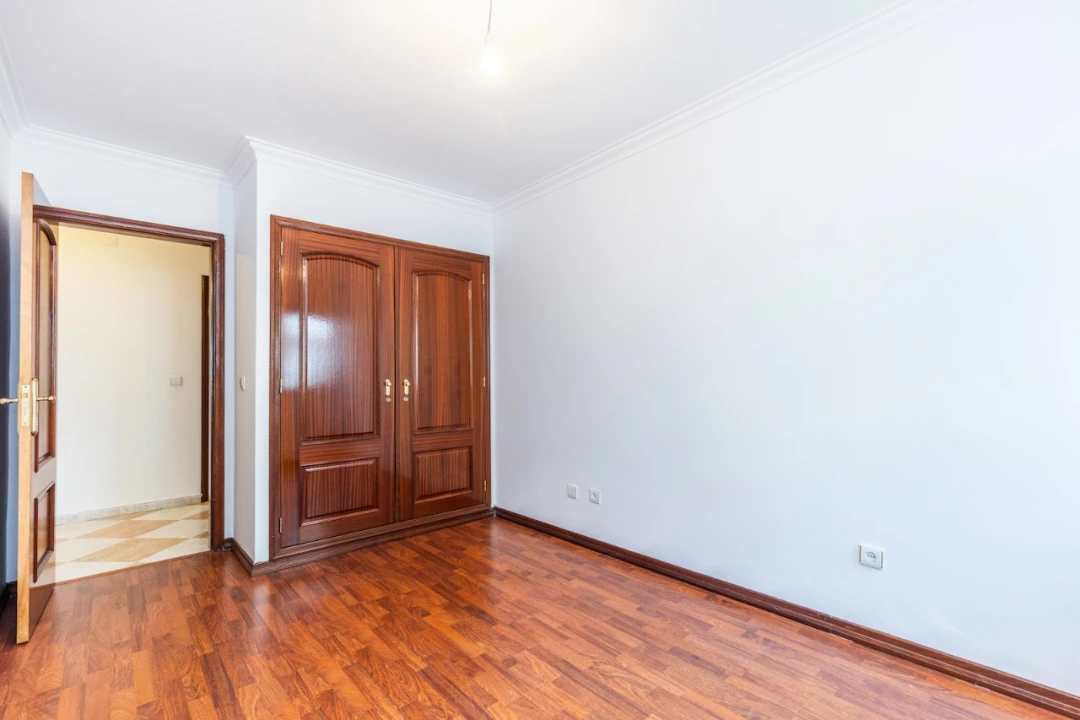 Apartamento T3 para Arrendamento em Algueirão Foto 13