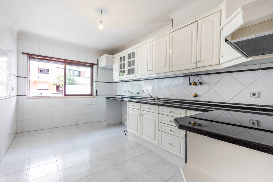 Apartamento T3 para Arrendamento em Algueirão Foto 19