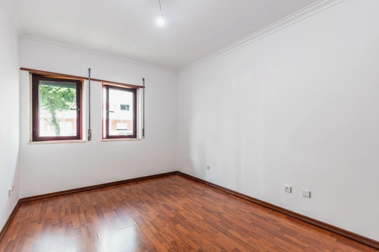 Apartamento T3 para Arrendamento em Algueirão Foto 4