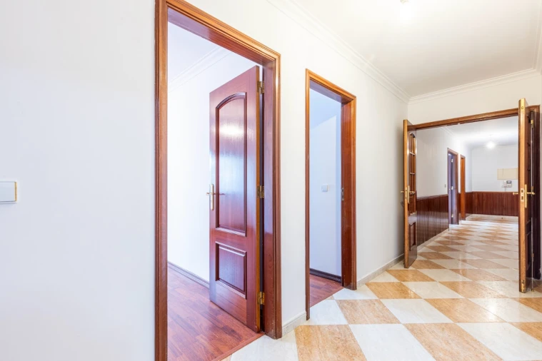 Apartamento T3 para Arrendamento em Algueirão Foto 9