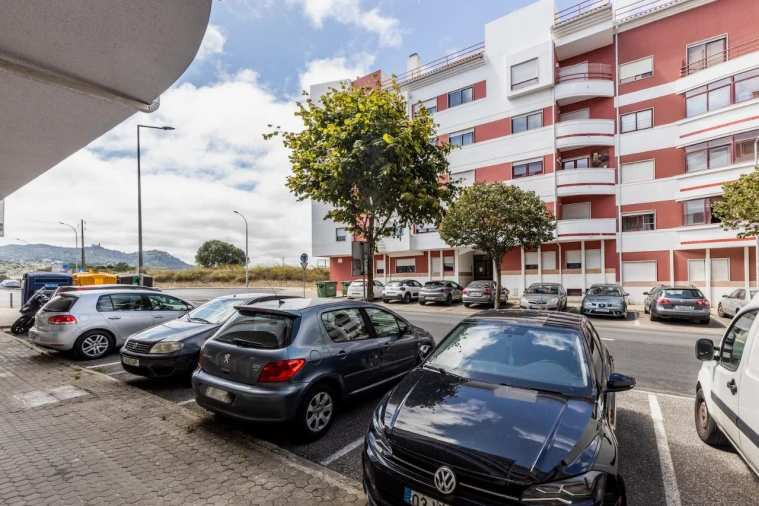 Apartamento T3 para Arrendamento em Algueirão Foto 20