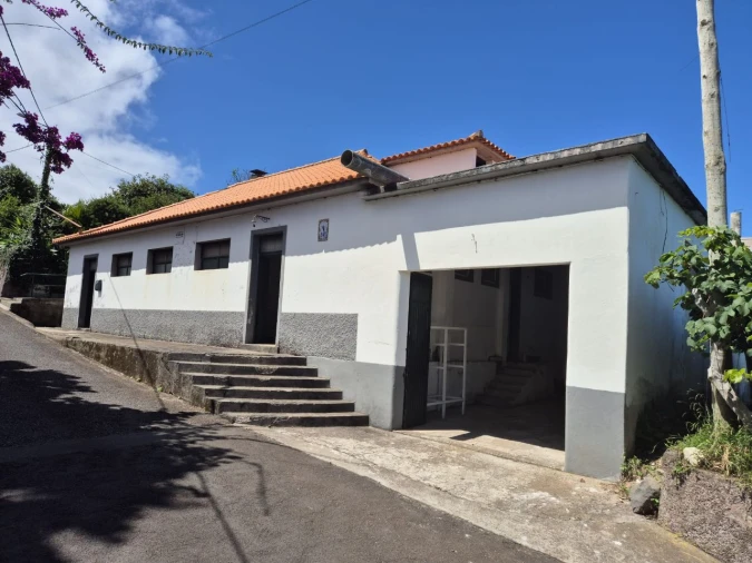 Moradia T2 para Venda em Achada grande