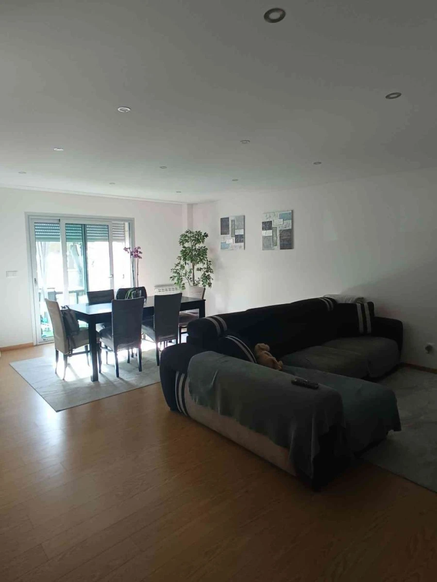 Apartamento T3 para Venda em Santa Maria da Feira Foto 6