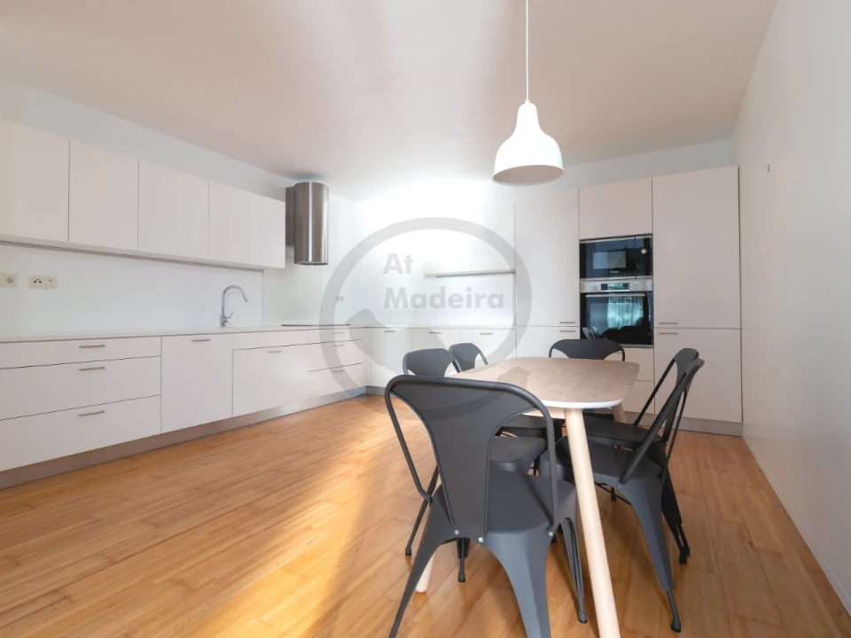 Moradia T4 para Venda em Funchal Foto 4