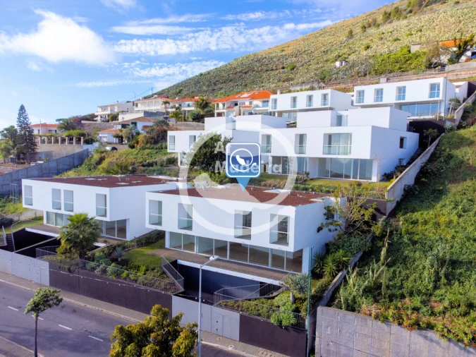 Moradia T4 para Venda em Funchal Foto 1