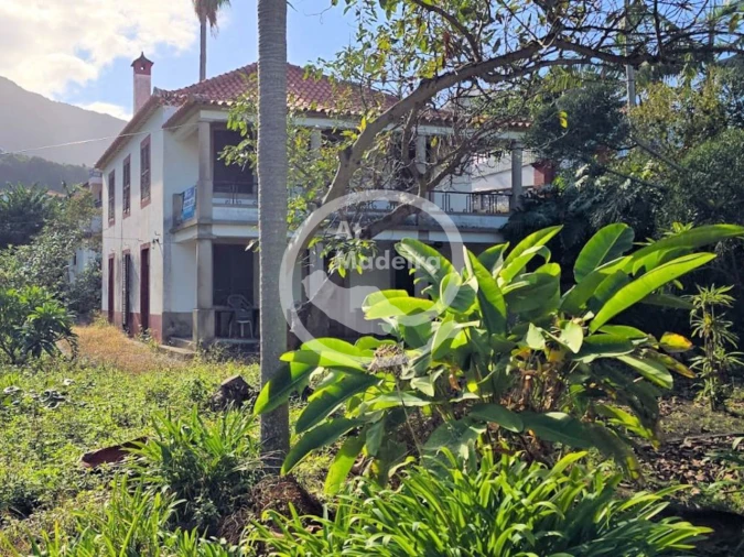 Moradia T4 para Venda em São Vicente Foto 1