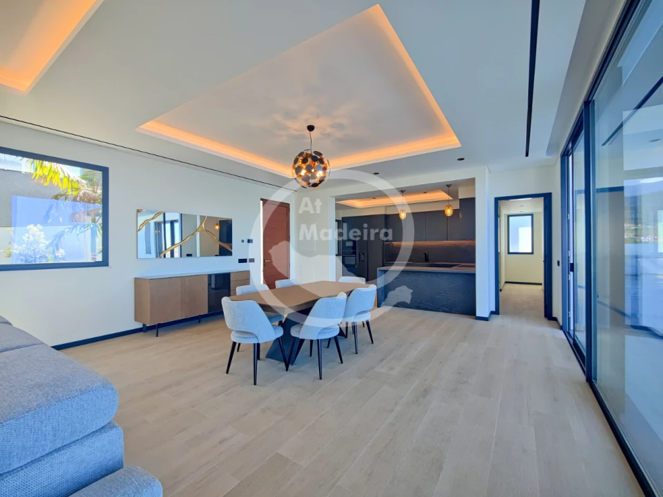 Moradia T3 para Venda em Arco da Calheta Foto 5