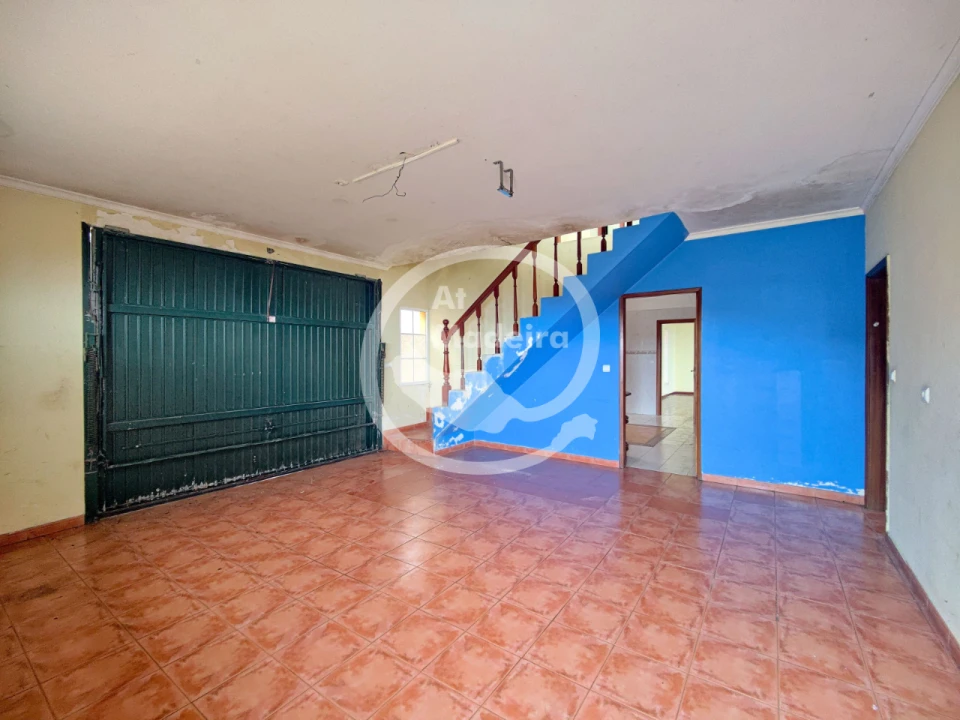 Moradia T3 para Venda em Canhas Foto 5