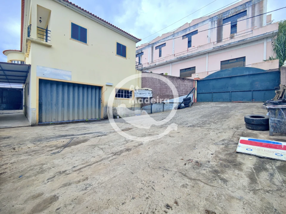 Moradia T3 para Venda em Canhas Foto 25