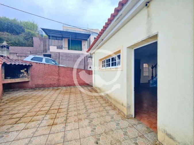 Moradia T3 para Venda em Canhas Foto 4