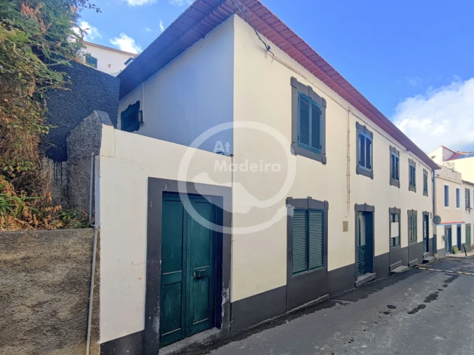 Moradia T3 para Venda em Santa Cruz