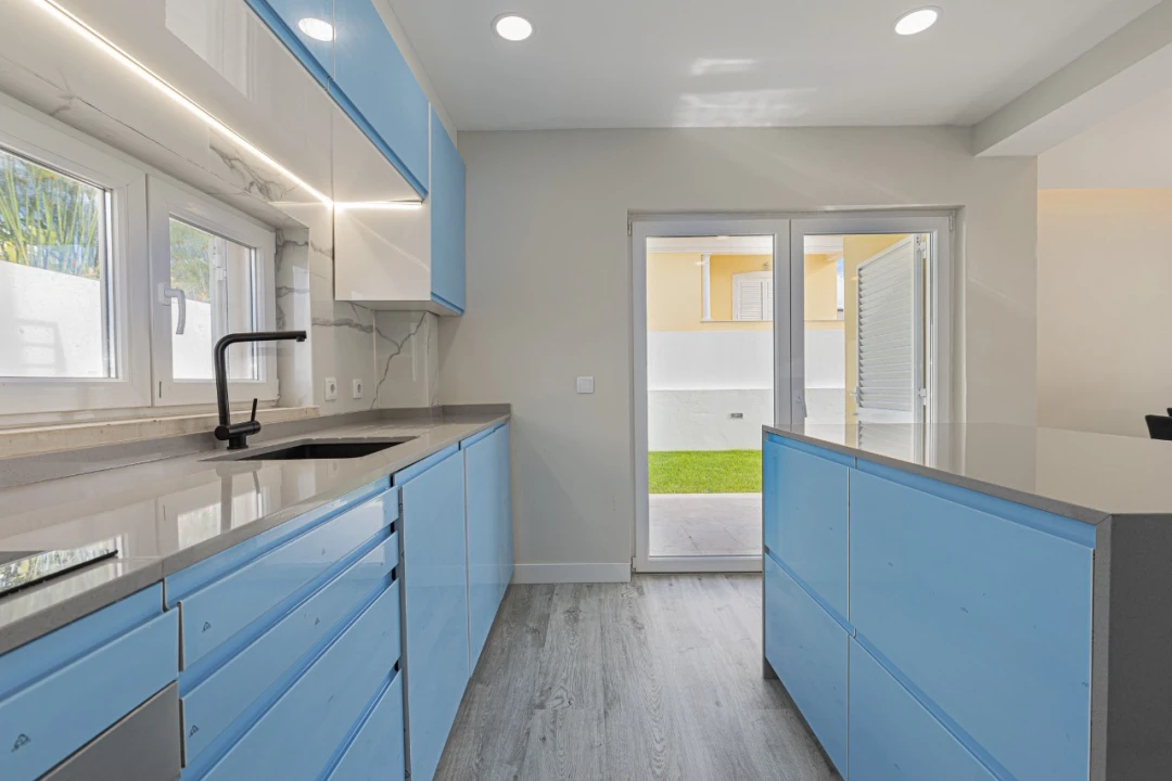 Moradia T5 para Venda em Charneca de Caparica Foto 23