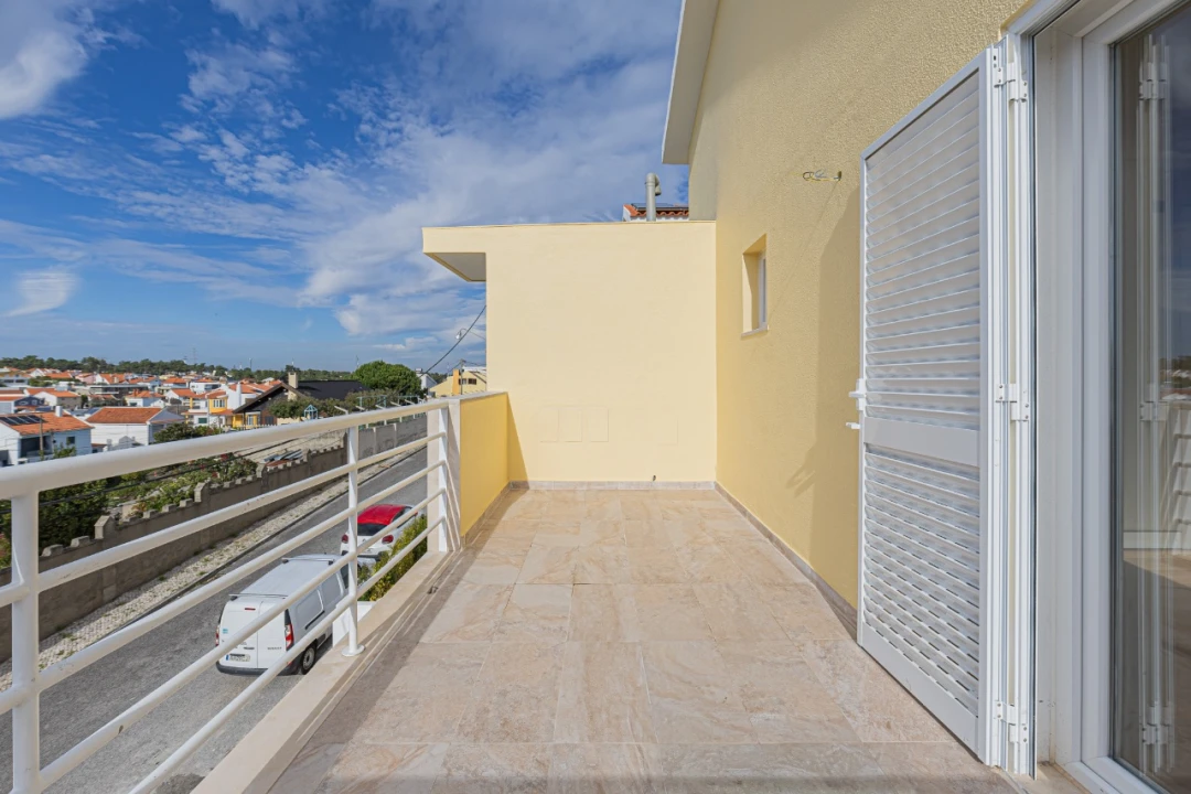 Moradia T5 para Venda em Charneca de Caparica Foto 45