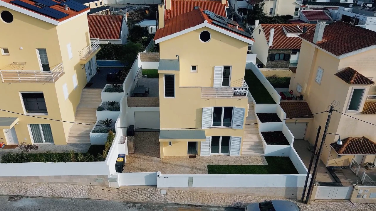 Moradia T5 para Venda em Charneca de Caparica Foto 56