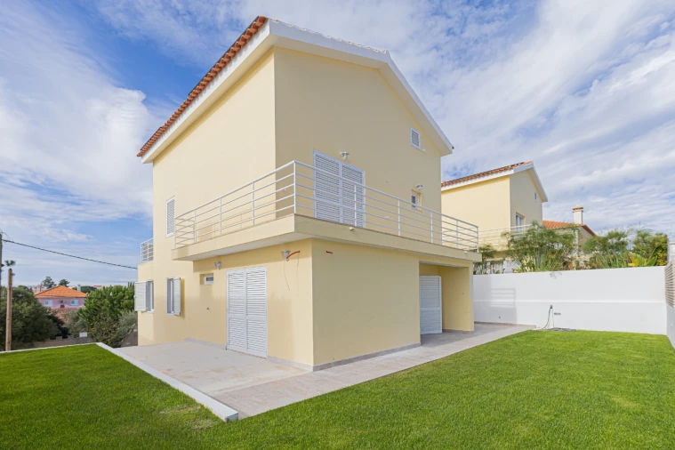 Moradia T5 para Venda em Charneca de Caparica Foto 1