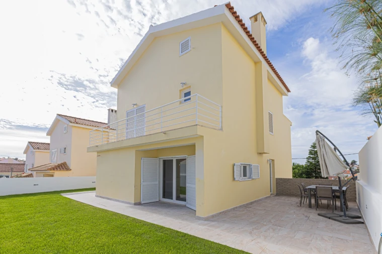 Moradia T5 para Venda em Charneca de Caparica Foto 12