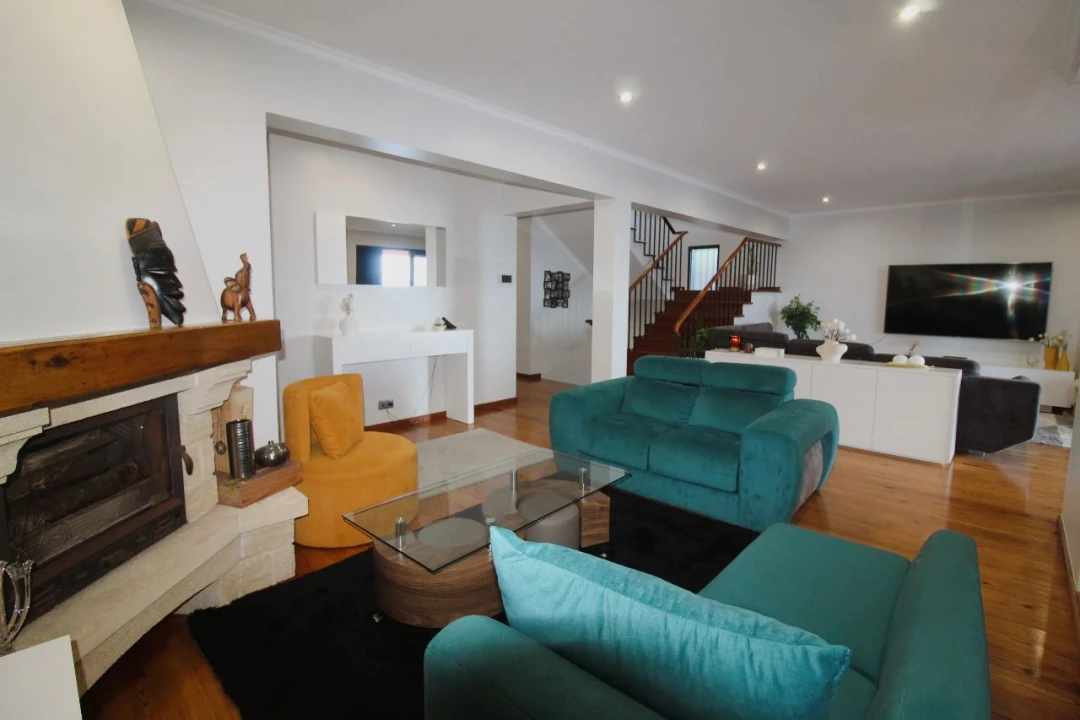 Moradia T3 para Venda em Baia Foto 5