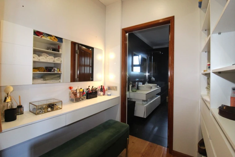 Moradia T3 para Venda em Baia Foto 23