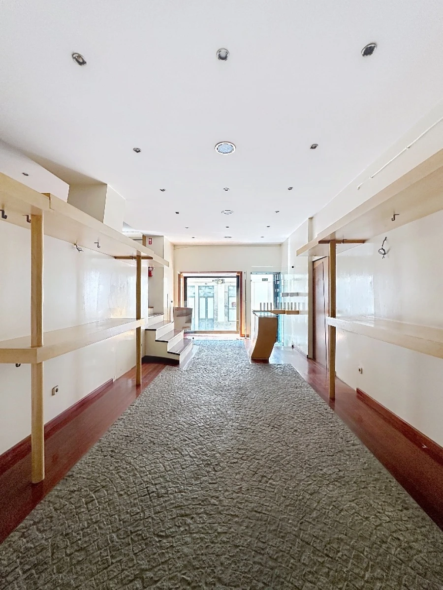 Moradia T6 para Venda em Santa Maria da Feira Foto 9