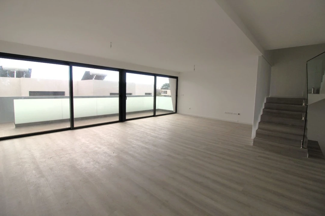 Moradia T3 para Venda em Funchal Foto 4