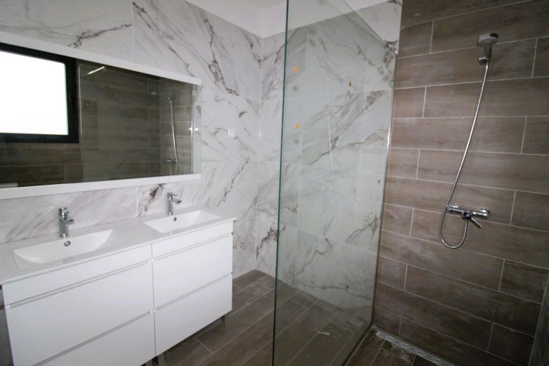 Moradia T3 para Venda em Funchal Foto 14