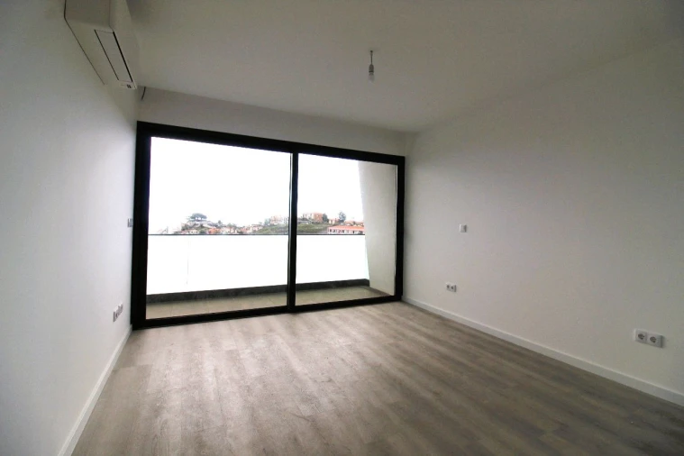 Moradia T3 para Venda em Funchal Foto 8