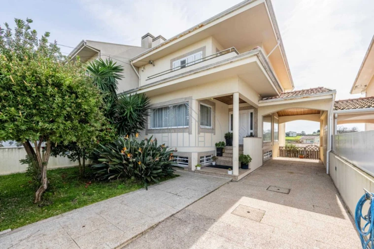 Apartamento T4 para Venda em Vila Nova de Gaia Foto 14