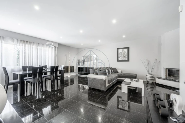 Apartamento T4 para Venda em Vila Nova de Gaia Foto 13