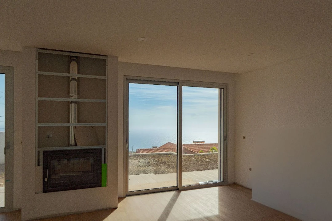 Moradia T3 para Venda em Calheta Foto 9