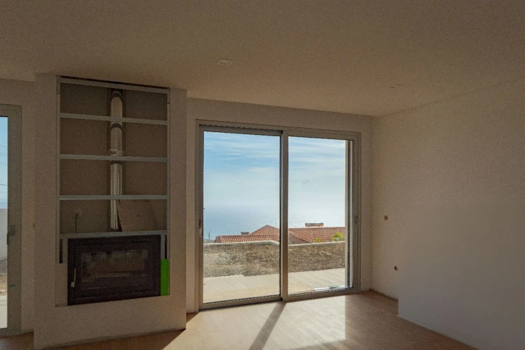 Moradia T3 para Venda em Calheta Foto 9