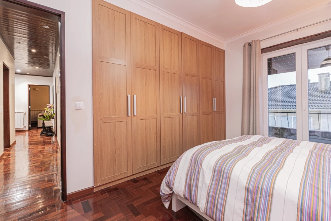 Apartamento T3 para Venda em Porto Salvo Foto 27