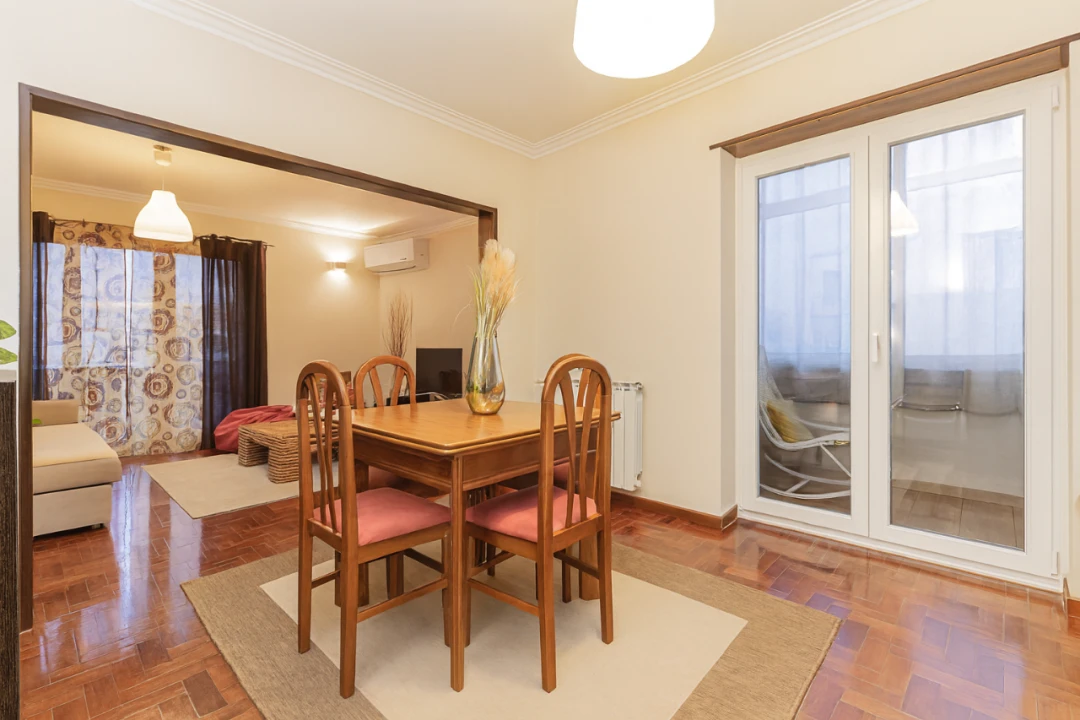 Apartamento T3 para Venda em Porto Salvo Foto 3