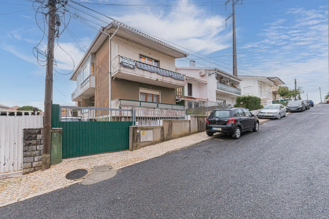 Apartamento T3 para Venda em Porto Salvo Foto 31