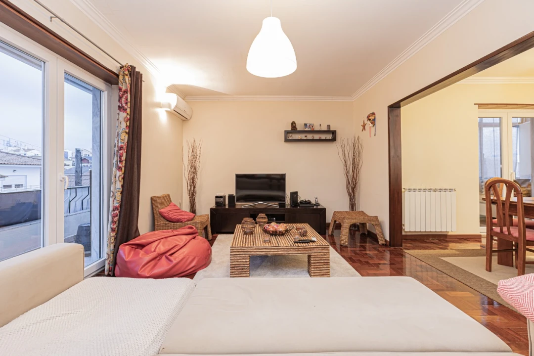 Apartamento T3 para Venda em Porto Salvo Foto 6