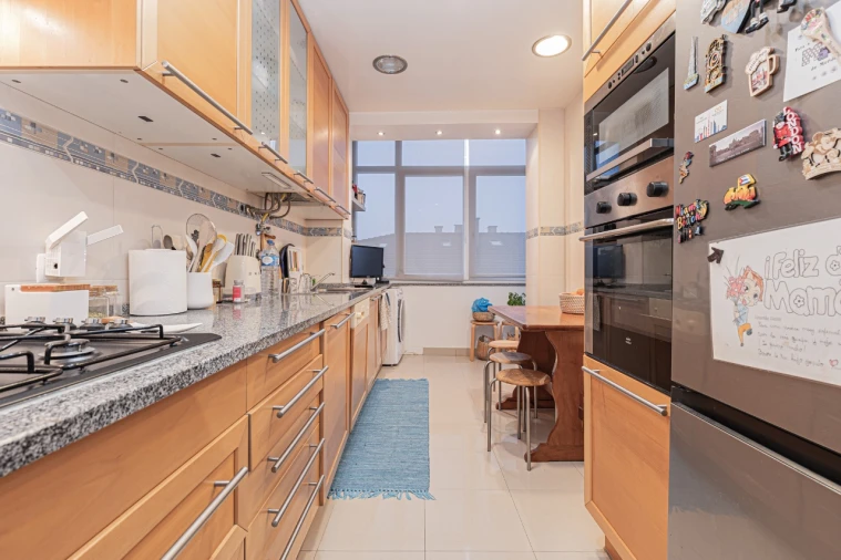 Apartamento T3 para Venda em Porto Salvo Foto 19