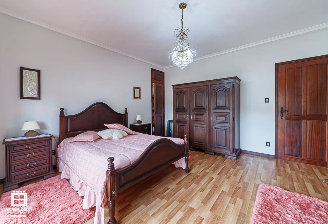 Moradia T5 para Venda em São João Foto 22