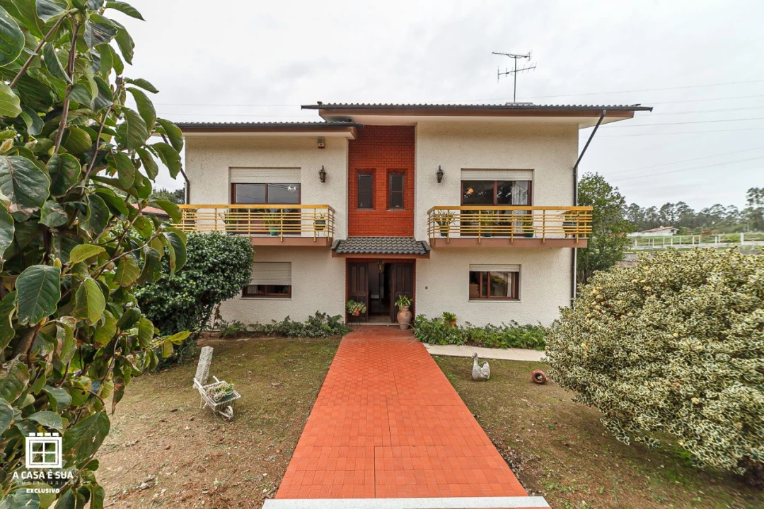 Moradia T5 para Venda em São João Foto 40