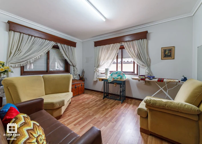 Moradia T5 para Venda em São João Foto 5